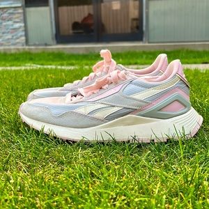 Reebok Sneakers